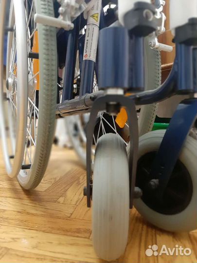 Кресло- коляска для инвалидов