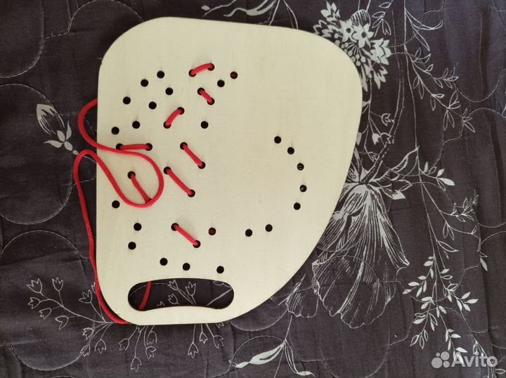 Тренажер-шнуровка Три кота Карамелька