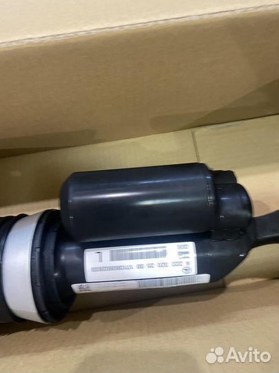 Пневмоамортизатор Mercedes W222 передний новый