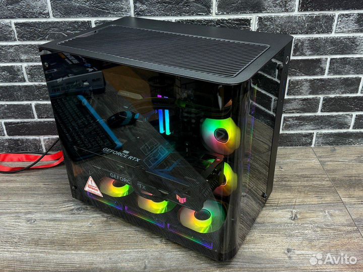 Игровой компьютер с монитором 127 Гц