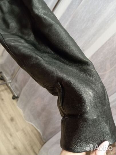 Куртка - безрукавка кожаная женская