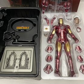 Hot toys iron man