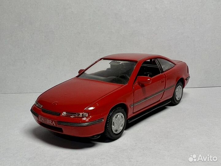 Модель Opel Calibra 1/43