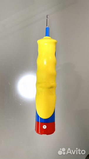 Электрическая зубная щетка Oral-B Kids