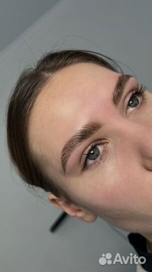 Мастер бровист