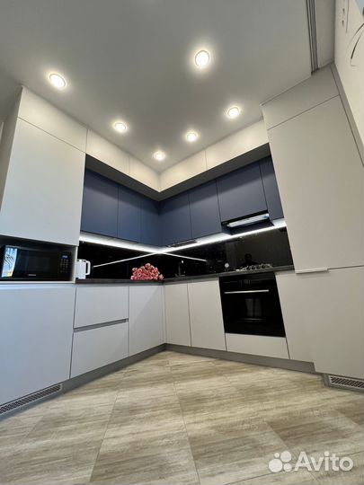 П образная кухня на заказ. Фабрика