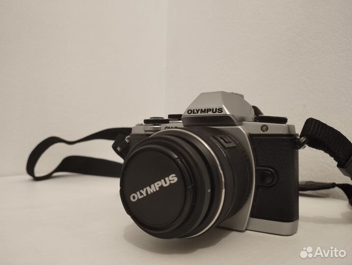 Olympus OM-D E-M10