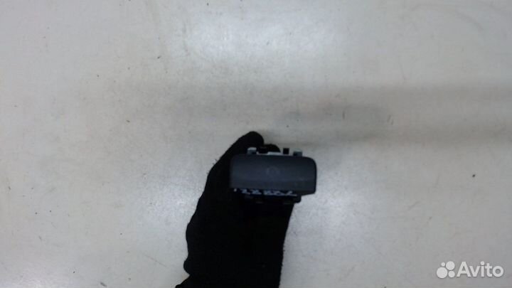 Кнопка стояночного тормоза Peugeot 3008, 2010