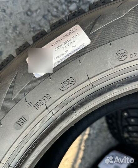 Pirelli Formula Ice 235/55 R18 104T