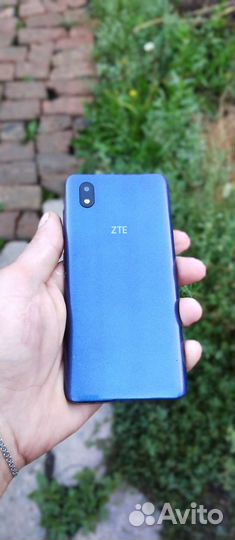 Телефон ZTE
