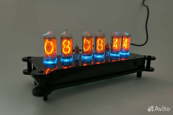 Настольные часы на гри nixie лампах ин-8-2