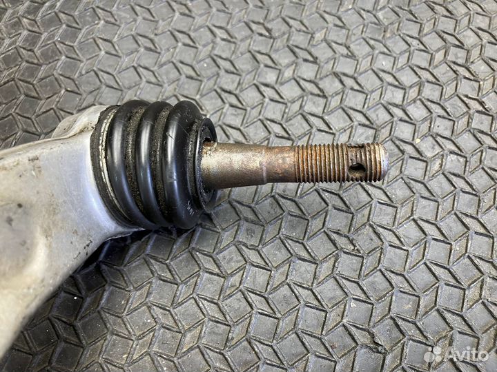 Рычаг передний левый верхний Lexus LS 4 2007