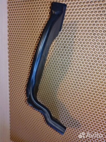 Воздуховод салона Audi A8 D4 long 4.2 cdra 2011