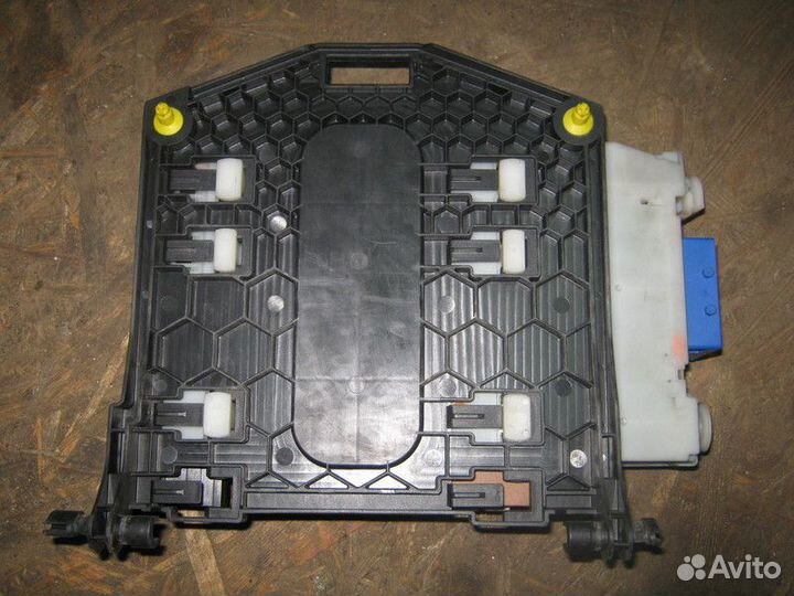 Блок предохранителей Ford Mondeo 4