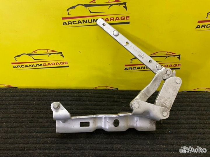 Петля капота правая Mercedes Clc W203 M271.957