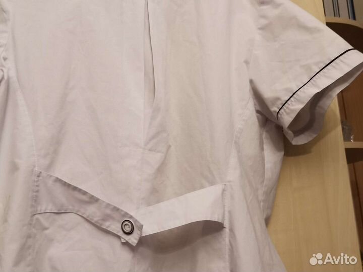 Медицинский халат и шапочка