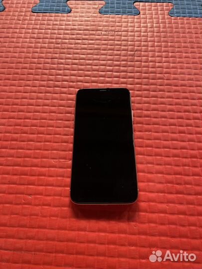 iPhone X, 64 ГБ