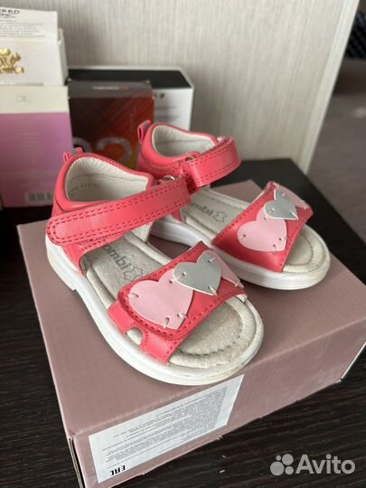 Сандалии для девочки