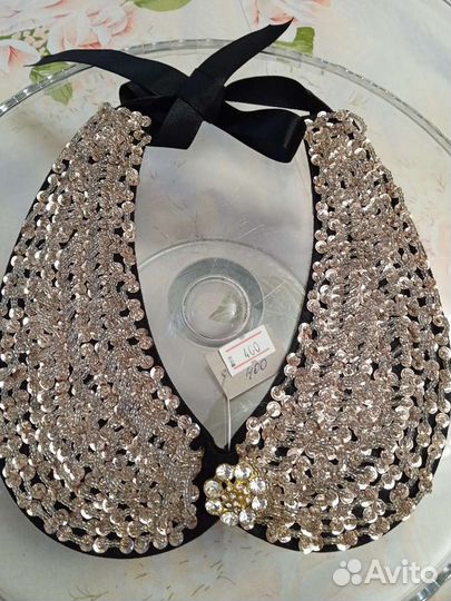 Украшение на шею