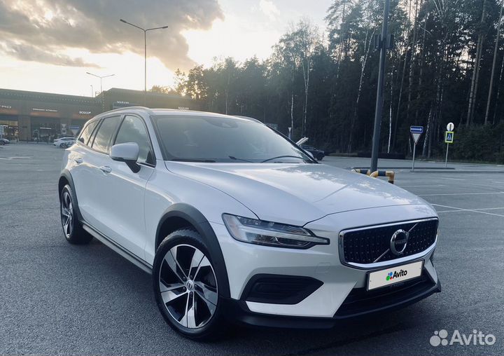 Volvo V60 Cross Country 2.0 AT, 2020, 42 000 км