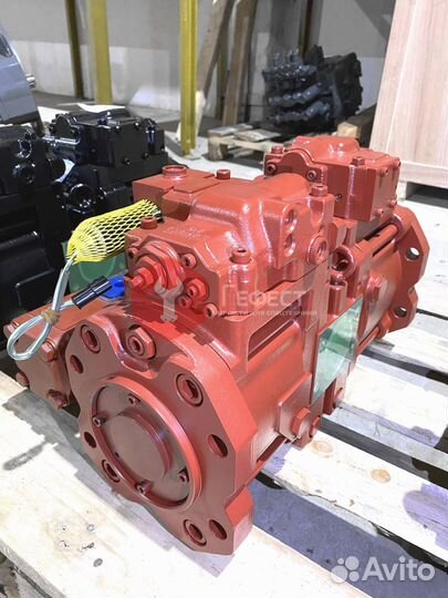 Гидравлический насос Hyundai R160W-9A