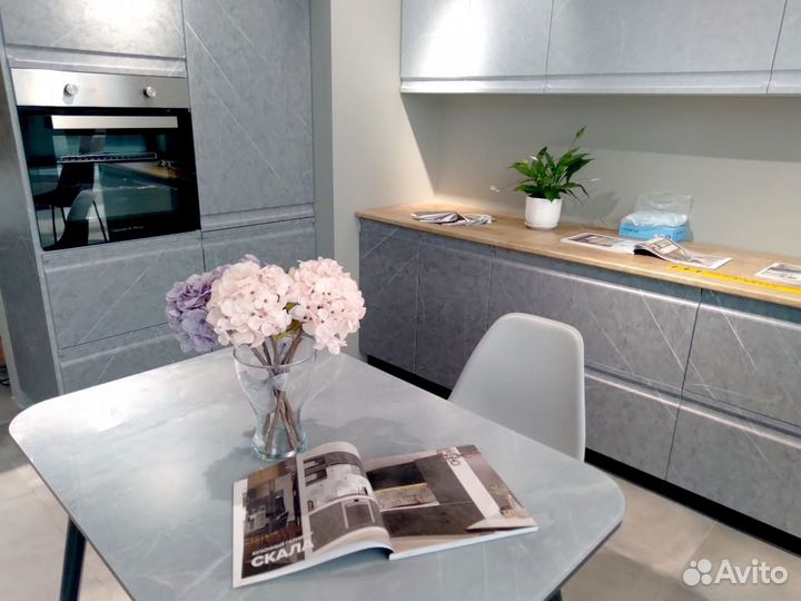 Кухонный гарнитур угловой