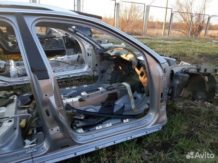 Порог с центральной стойкой правый Audi A4 B7