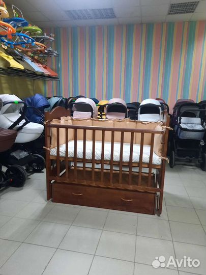 Детская кроватка