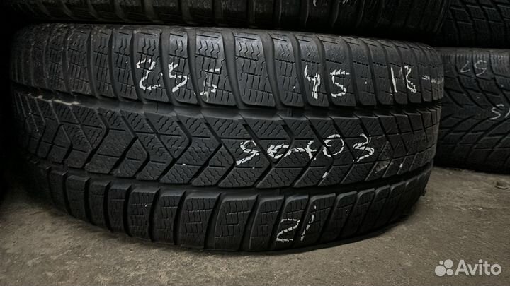 Pirelli Winter Sottozero 3 235/45 R18 107Y