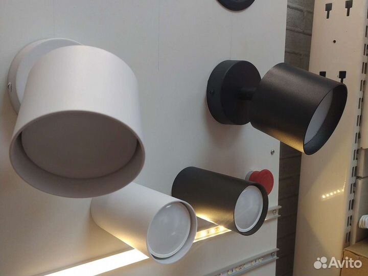 Светильники новые, в натяжной потолок GX53