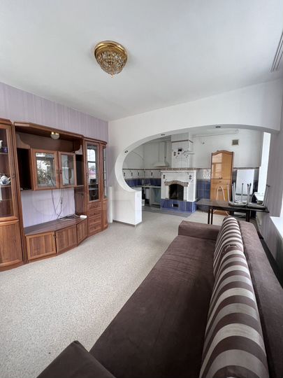 2-к. квартира, 60 м², 2/4 эт.