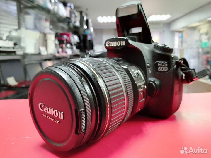 Зеркальный фотоаппарат Canon EOS 60D