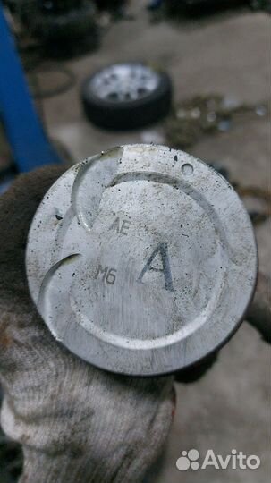 Поршень всборе с шатуном новый