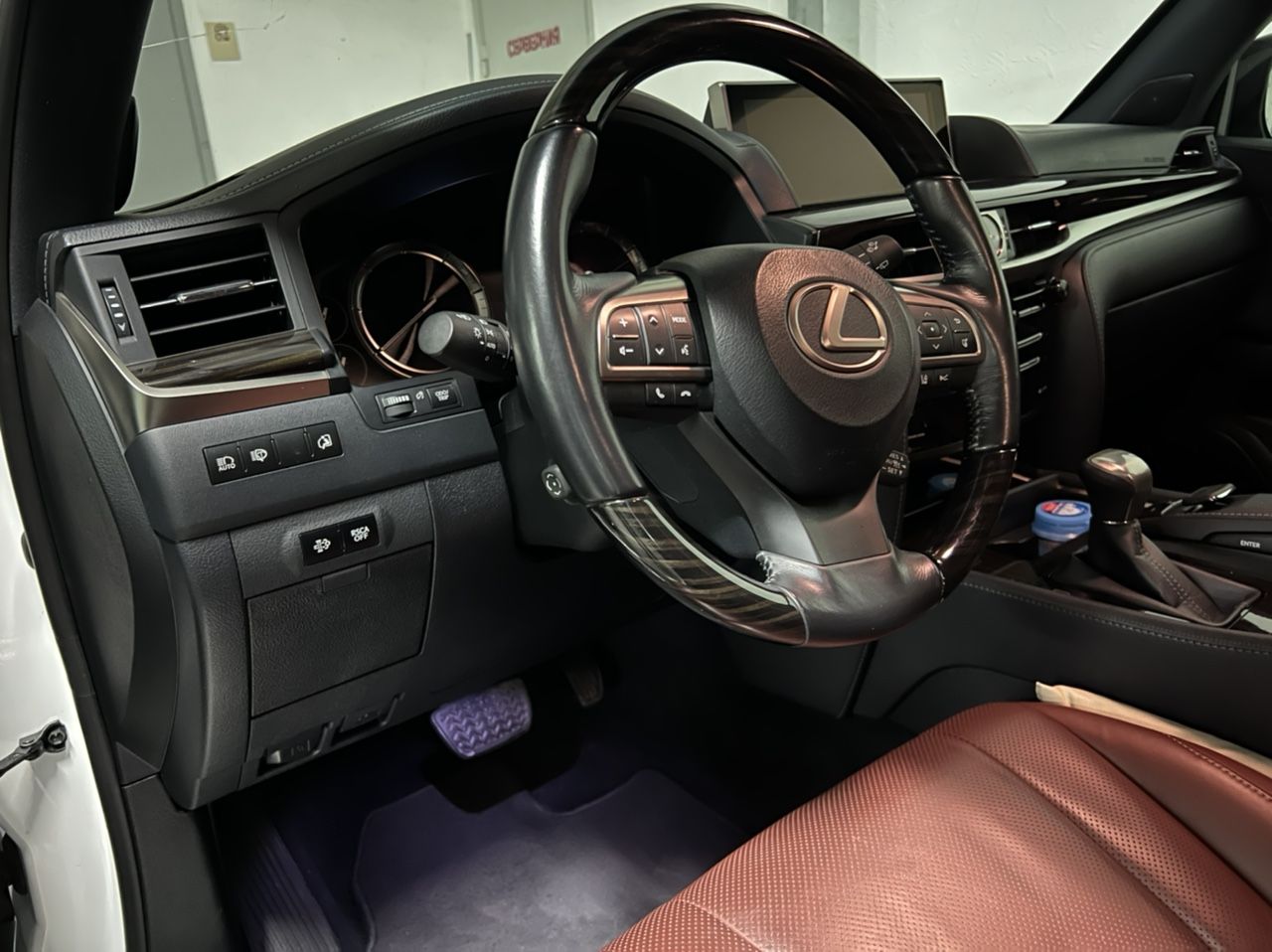 Lexus LX: фото владельца