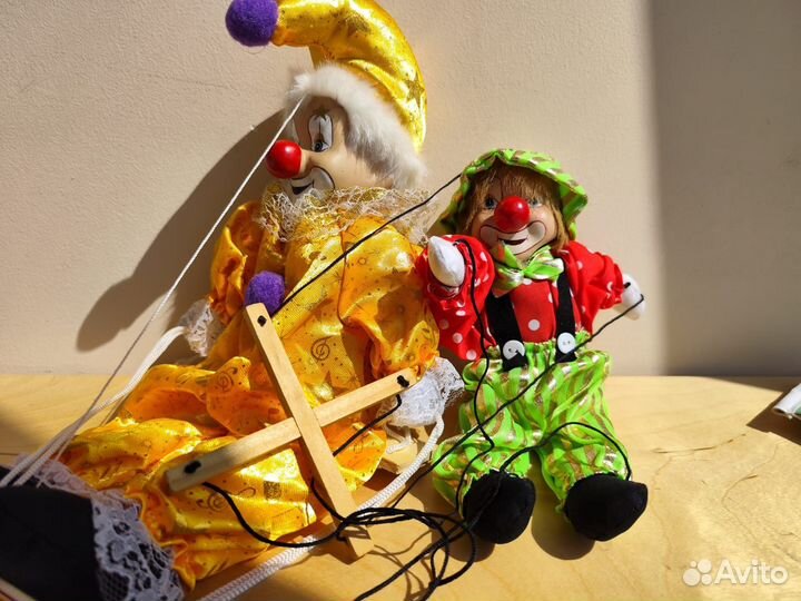 Кукла клоун. Кукла -Петрушка. Кукла марионетка