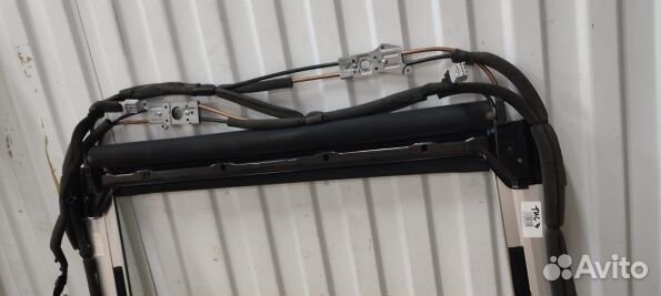 Hyundai Tucson 3 Механизм панорамы