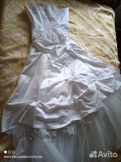 Свадебное платье s