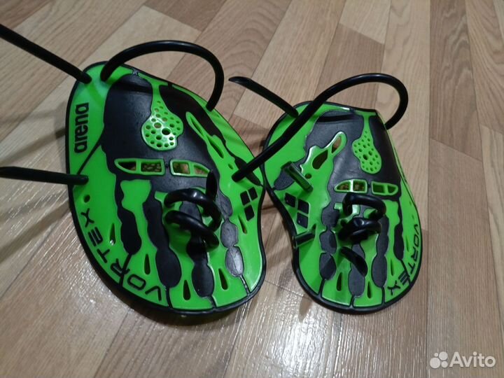 Плавательные лопатки Arena