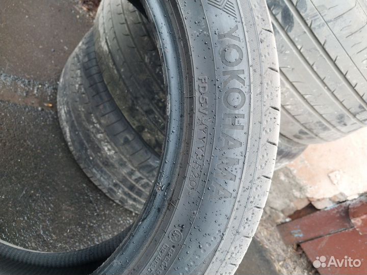 Yokohama BluEarth RV-02 235/50 R18 97V