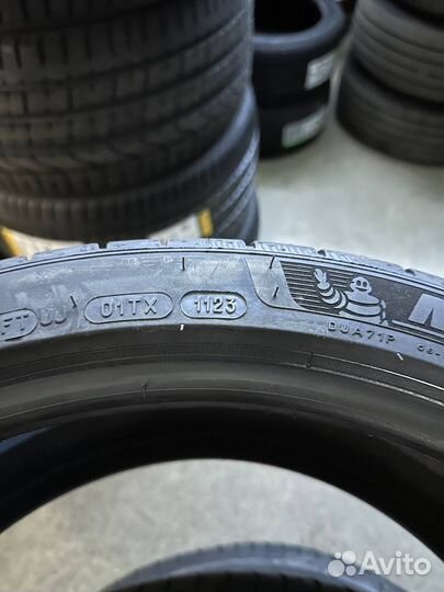 Michelin Pilot Sport 4 S 225/40 R19 и 255/35 R19 93Y