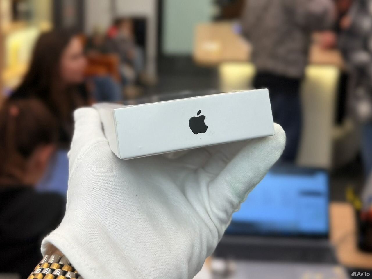 iPhone 16, 256 ГБ, SIM + eSIM
