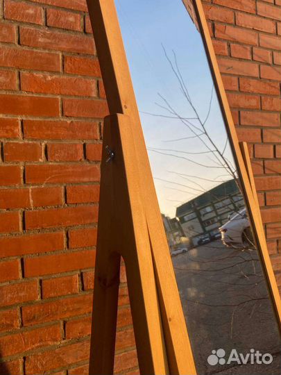 Зеркало напольное. Зеркало для шоурума