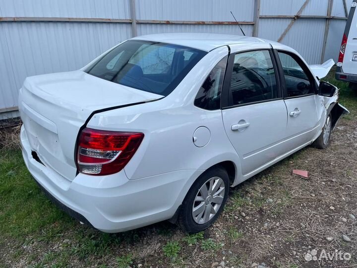 LADA Granta 1.6 МТ, 2023, битый, 7 591 км