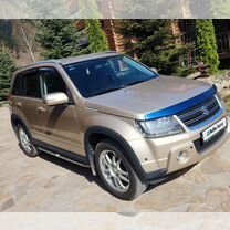 Suzuki Grand Vitara 2.0 AT, 2011, 190 000 км, с пробегом, цена 1 350 000 руб.