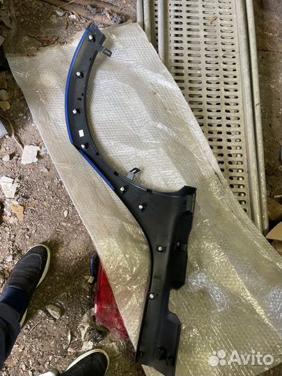 Накладка на крыло задняя правая Renault Sandero