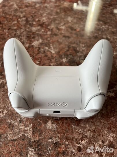 Геймпад беспроводной Xbox Wireless белый