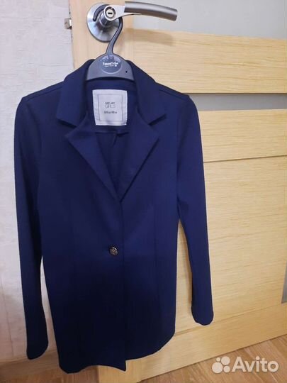 Пиджак для девочки 140 школьный