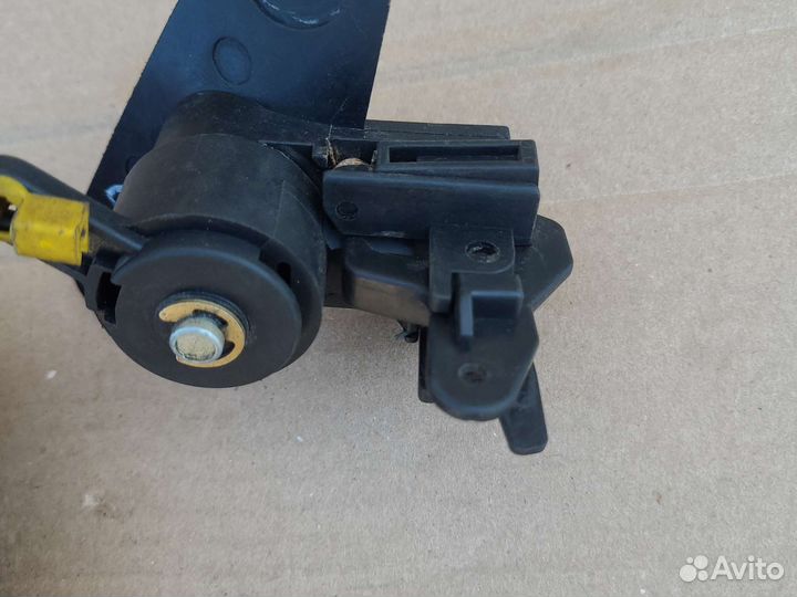 Кнопка открывания багажника Opel Omega B 1995-2004