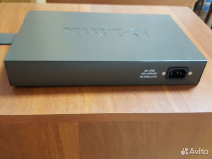 Коммутатор D-link DES-1016D