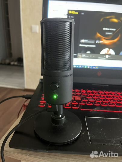 Микрофон razer seiren x
